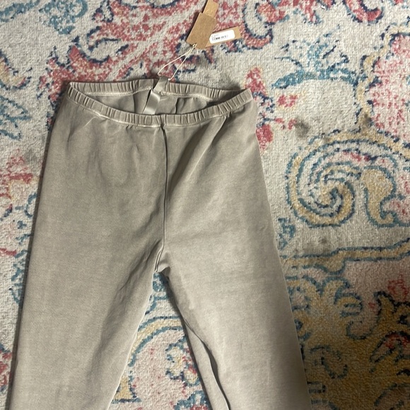 NWT Skims Outdoor Legging in Desert size Medium - Picture 6 of 7